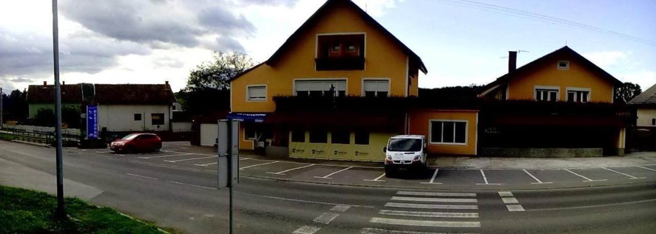 Restoran I Prenociste Egghus Hotel Nasice Exterior photo